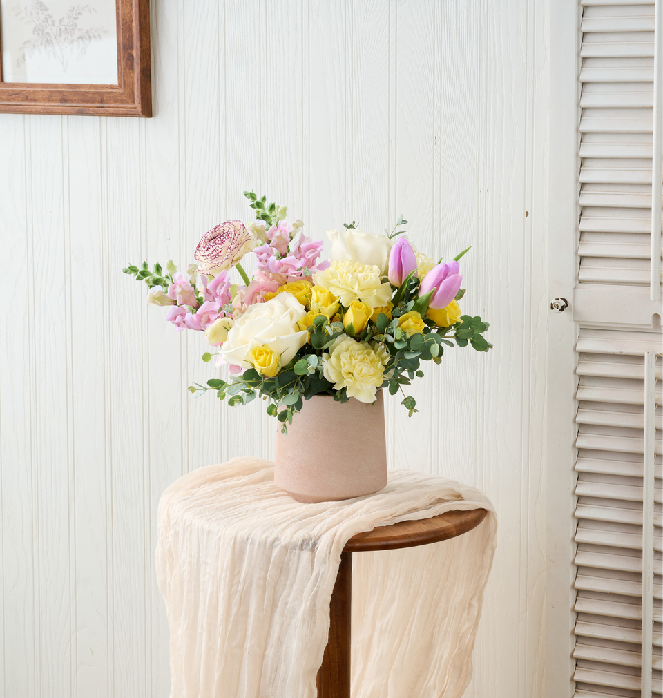 Fresh Daylight bouquet with yellow and orange flowers